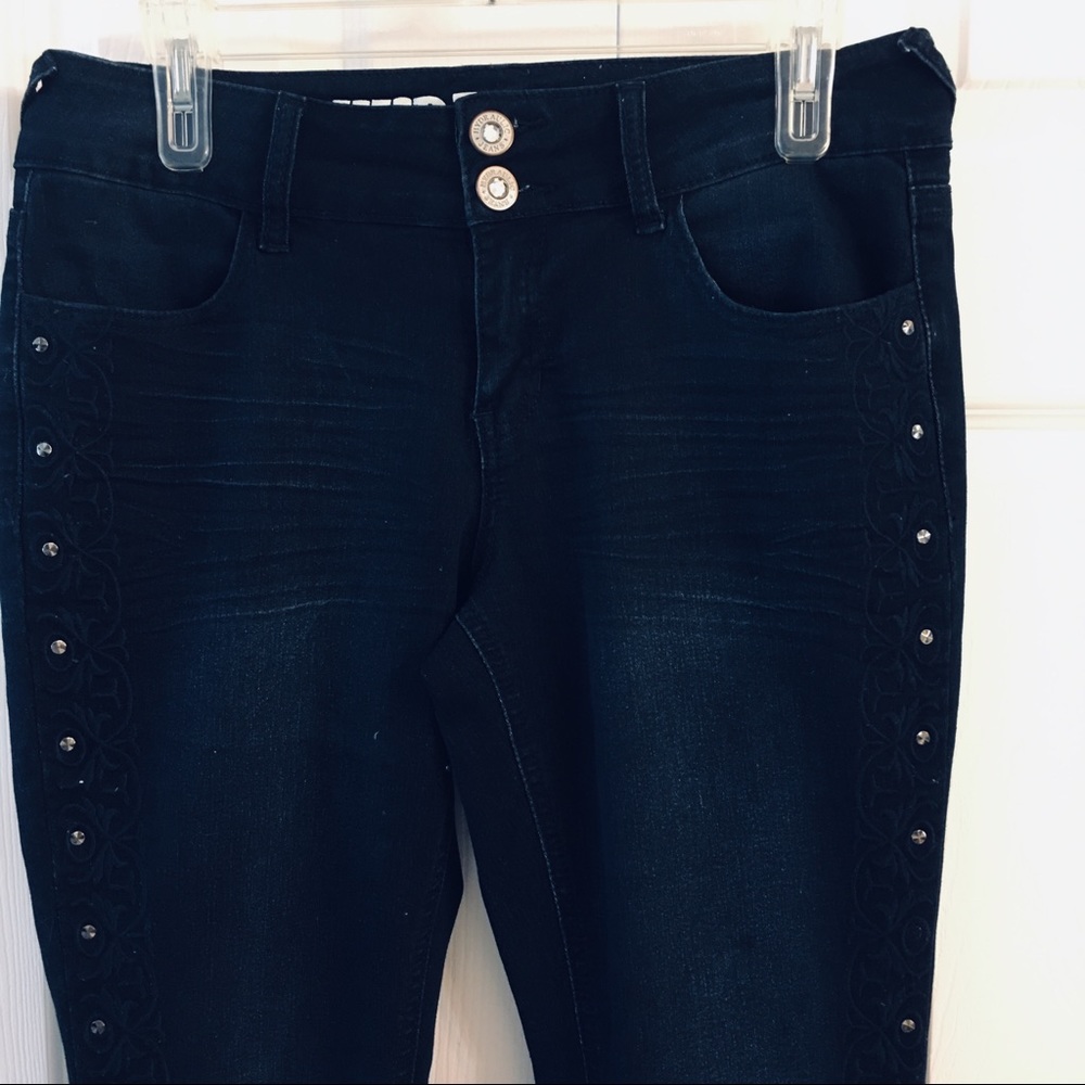 Dark navy embroidered blue Jeans Size 6